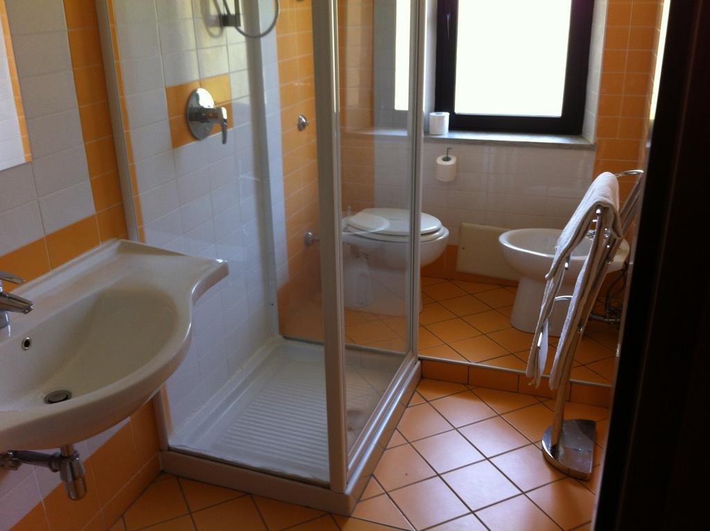 Hotel 106 Sellia Marina Quarto foto